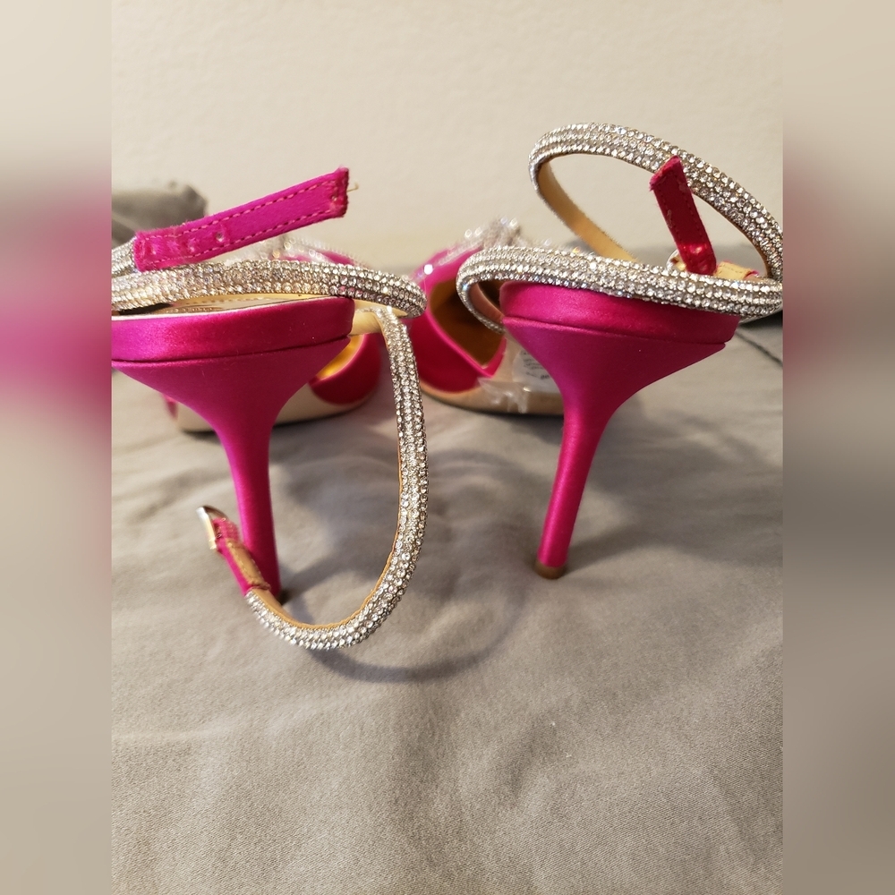Badgley Mischka women's Sacred Pump size 9½ NWT - Picture 16 of 16
